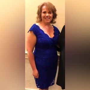 Elegant Tadshi Shoji cocktail dress for any occasion. Perfect for wedding.